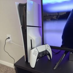Ps5 Slim Disc Version 1Tb With Controller And All 3 Cables $390 Or Best Offer