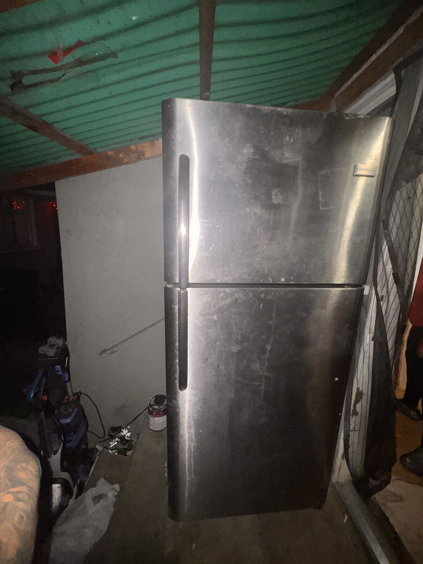 Free Refrigerator - Just Pick Up 
