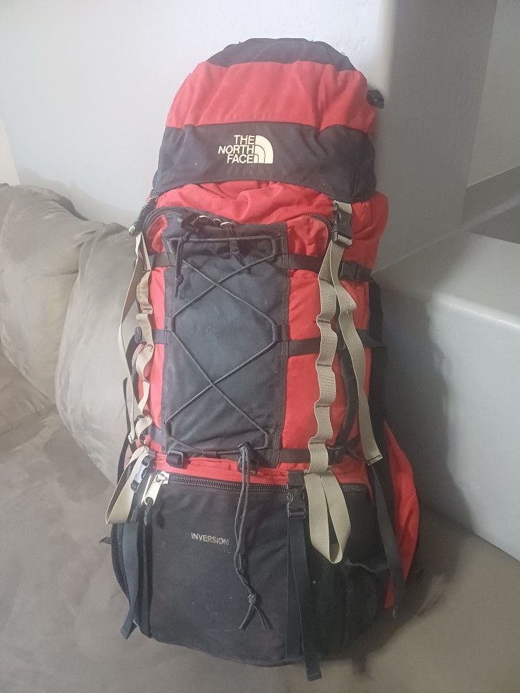 The North Face Inversion 65+ L Backback