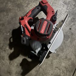 Milwaukee Circular Saw 