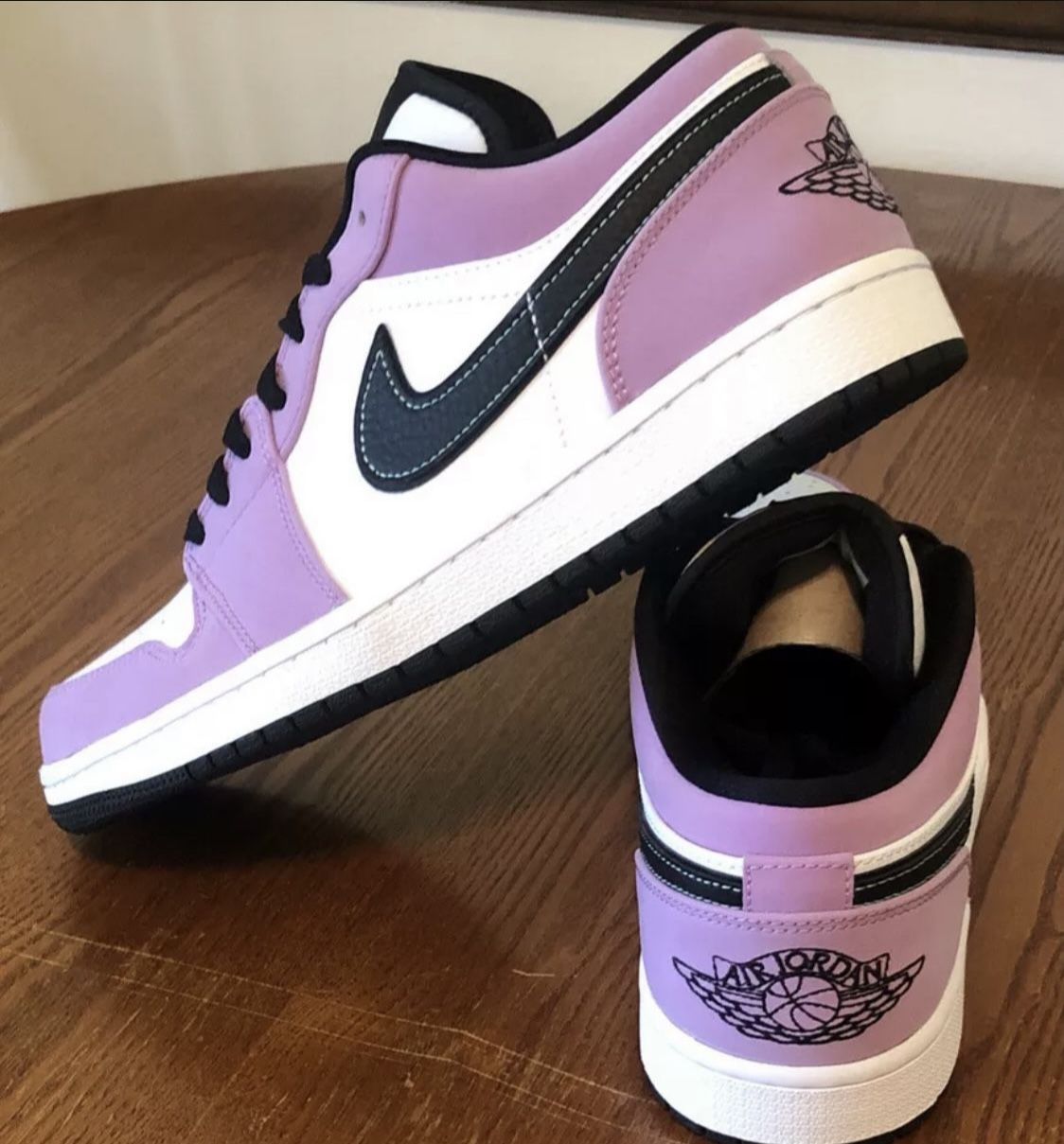 JORDAN 1 LOW SIZE 10.5