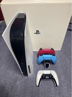 Ps5 Disc Console with 3 Controllers & Charging Stand