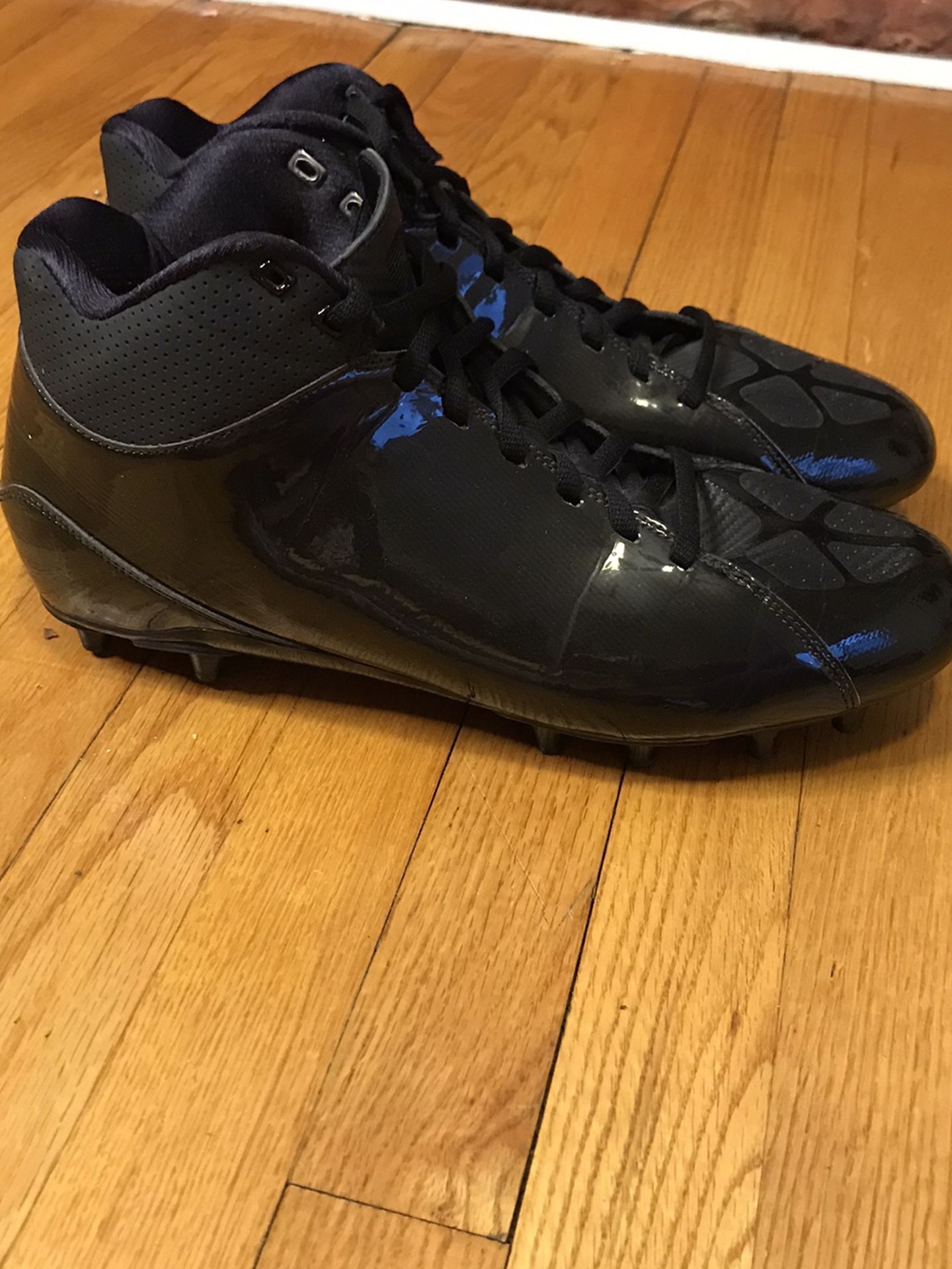 Adidas Mens Size 13.5 Mid Cleat Football Black Gently used