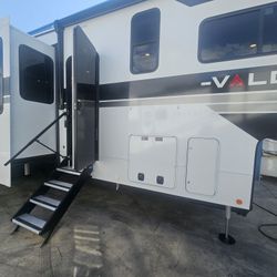 2026 Alliance Valor 42v14 Toyhauler 