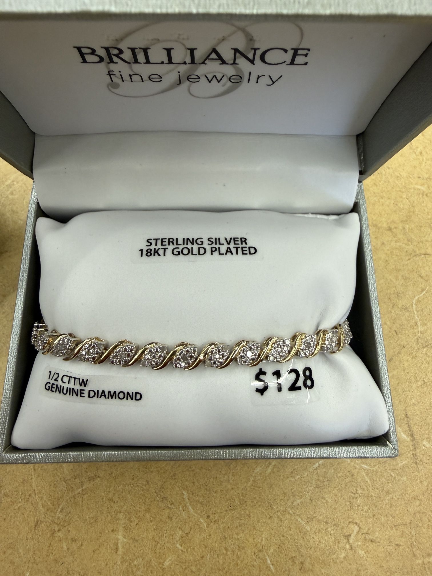 18kt Gold Plated Bracelet With Diamonds