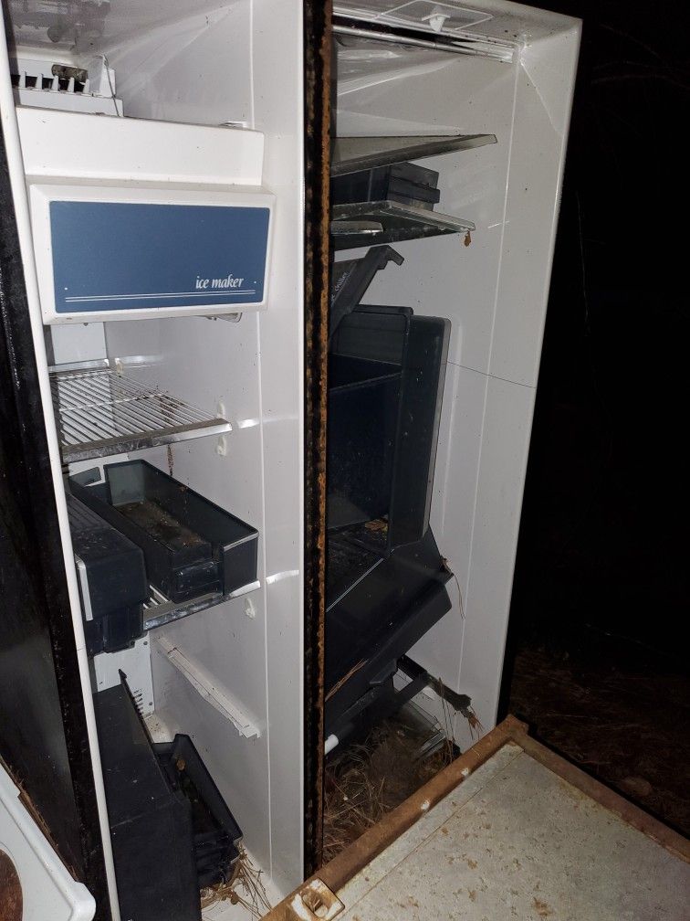 Amana Side By Side Refrigerator