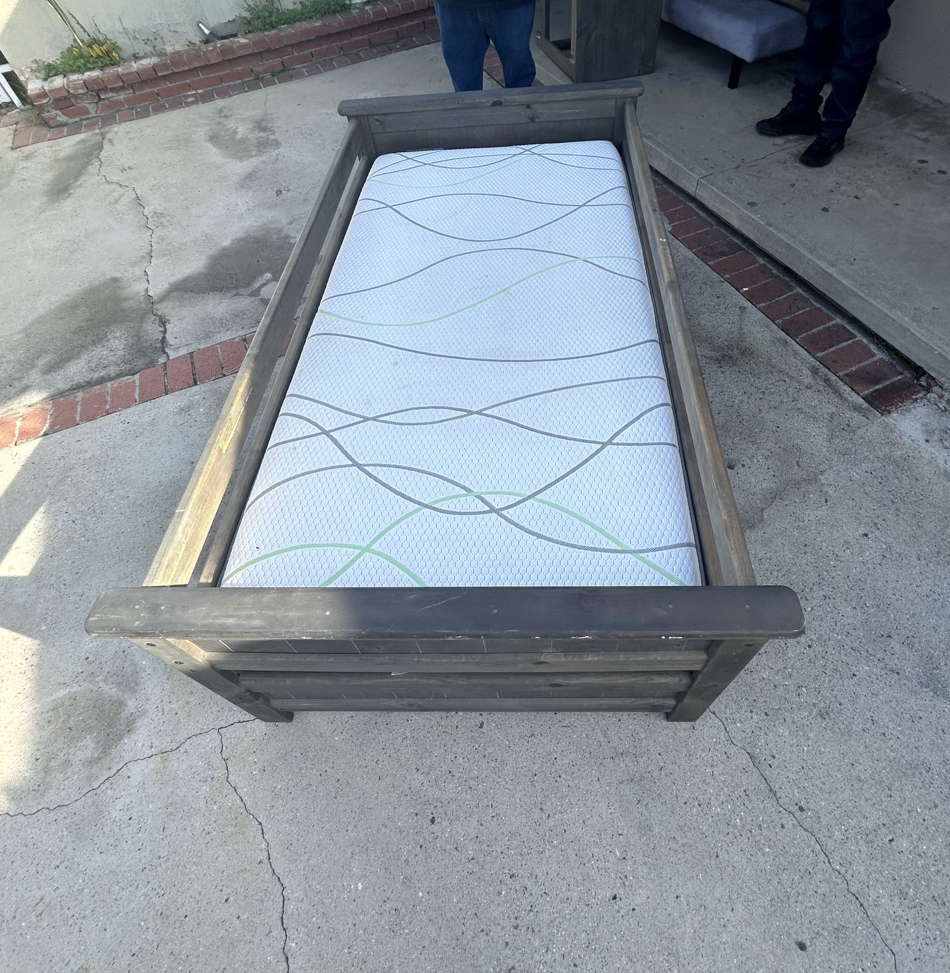 Twin Bed Frame And Mattress
