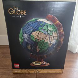 Lego The Globe 21332