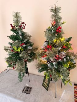 Set of 2 Pre-Lit Artificial Christmas Trees