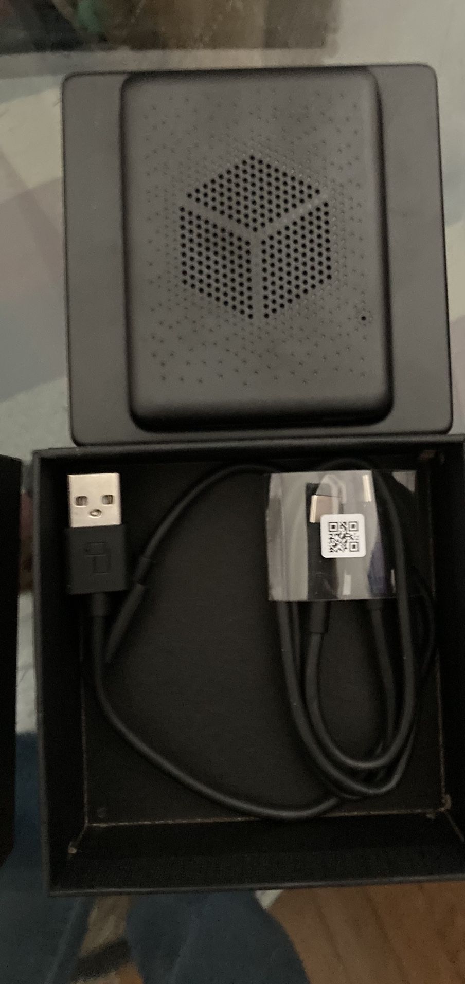 Wireless CarPlay for Tesla Original Car Screen Interconnection Box, Compatible with Tesla S, X, Model 3, Model Y