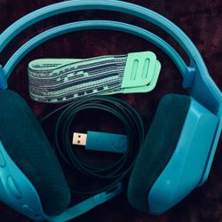 Logitech G733 LIGHTSPEED Wireless Gaming Headset blue | Used; Great Condition. Includes Original Headset With All Accessories 