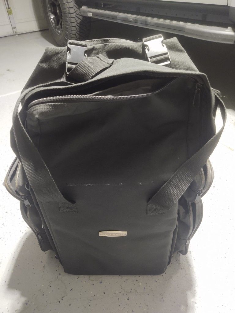 Kuryakyn Full Dresser Motorcycle Suitcase
