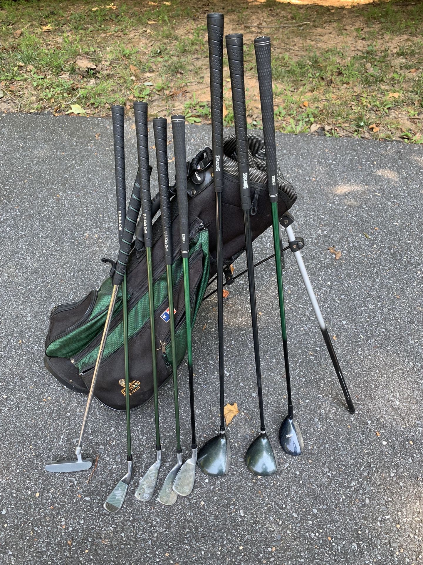 US Kids Golf Clubs and Bag (Green clubs)