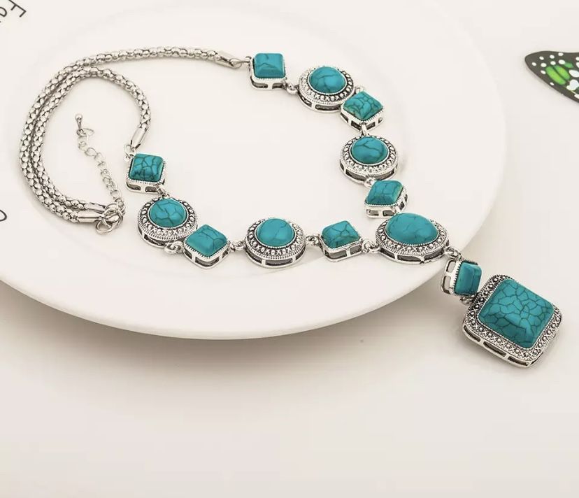 NEW TURQUOISE NECKLACE 