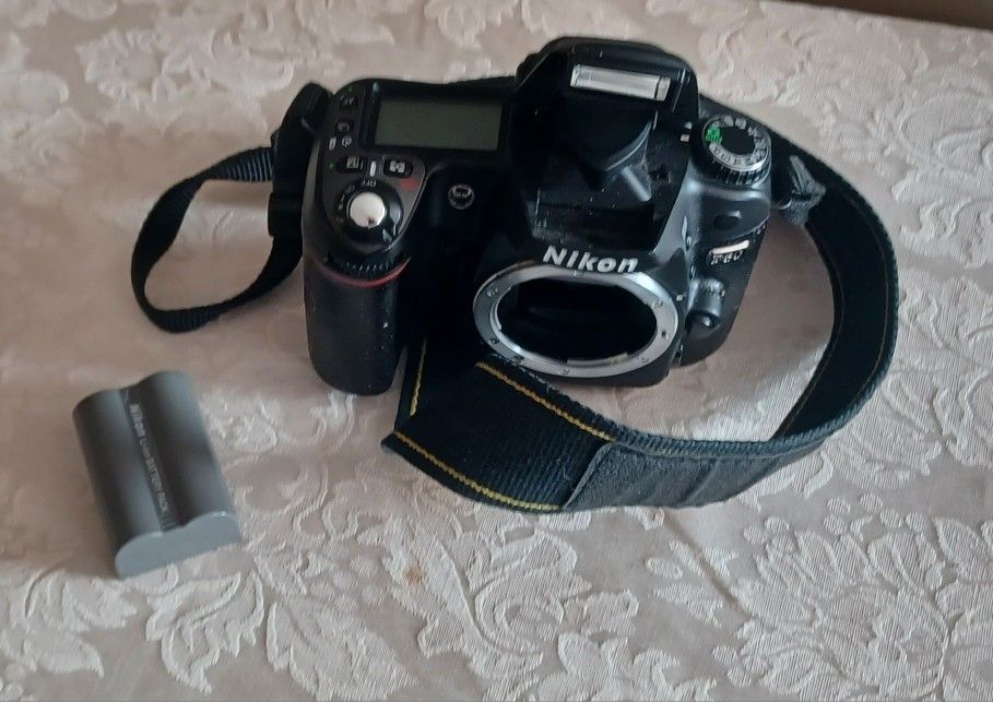 Nikon D80 Digital SLR Body Only Camera Black UNTESTED W/ BATTERY