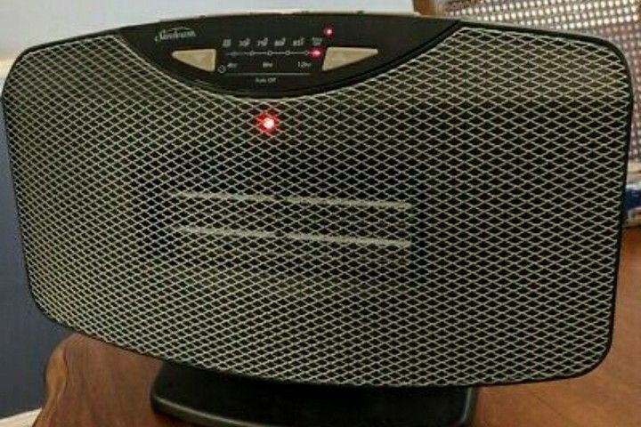Sunbeam Ceramic Medium Room Fan Heater W/ Timer & Fan only setting SCH2100