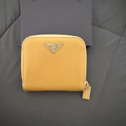 Prada Wallet 