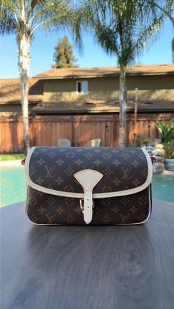 Lv purse