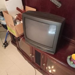 1994 Panasonic Tv, 20in Screen Wide, 22in Long Front And Back