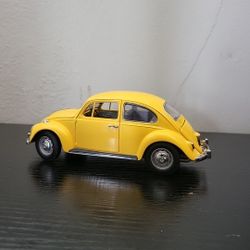 FRANKLIN MINT 1967 VOLKSWAGEN BEETLE YELLOW DIE-CAST CAR MODEL 1:24 Scale