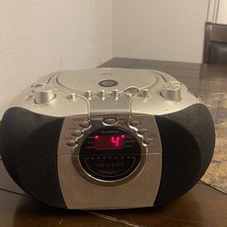 Cd player , cassette and radio