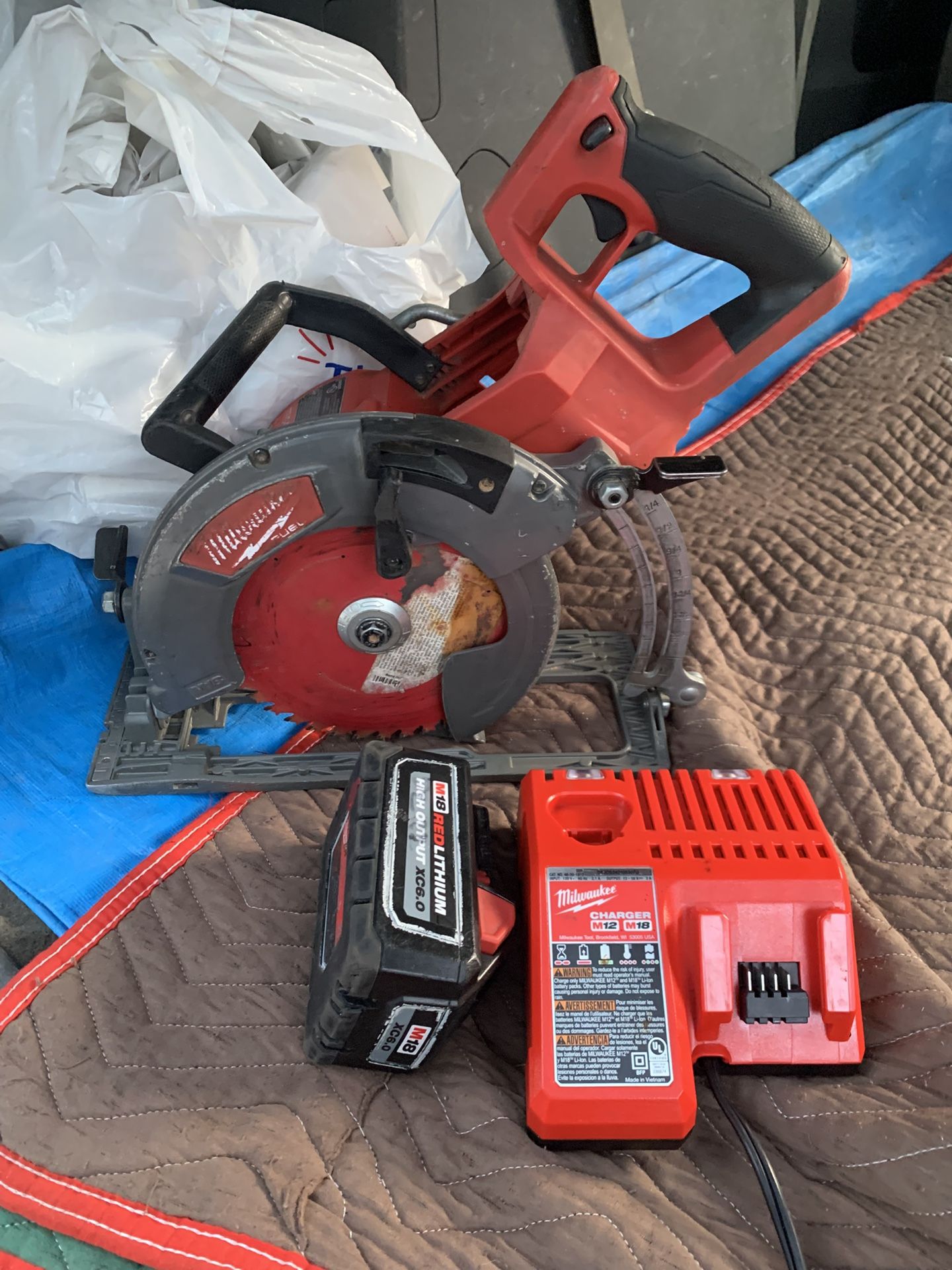 Milwaukee M18 FUEL Brushless 7”1/4 Saw