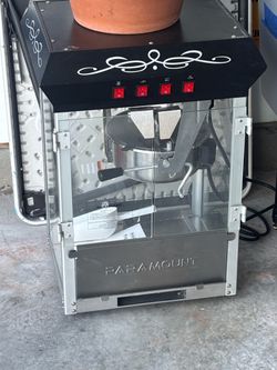 Nice like new popcorn maker