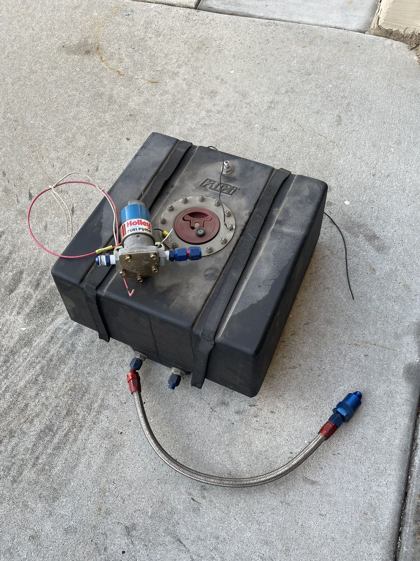 Fuel Cell With External Fuel Pump