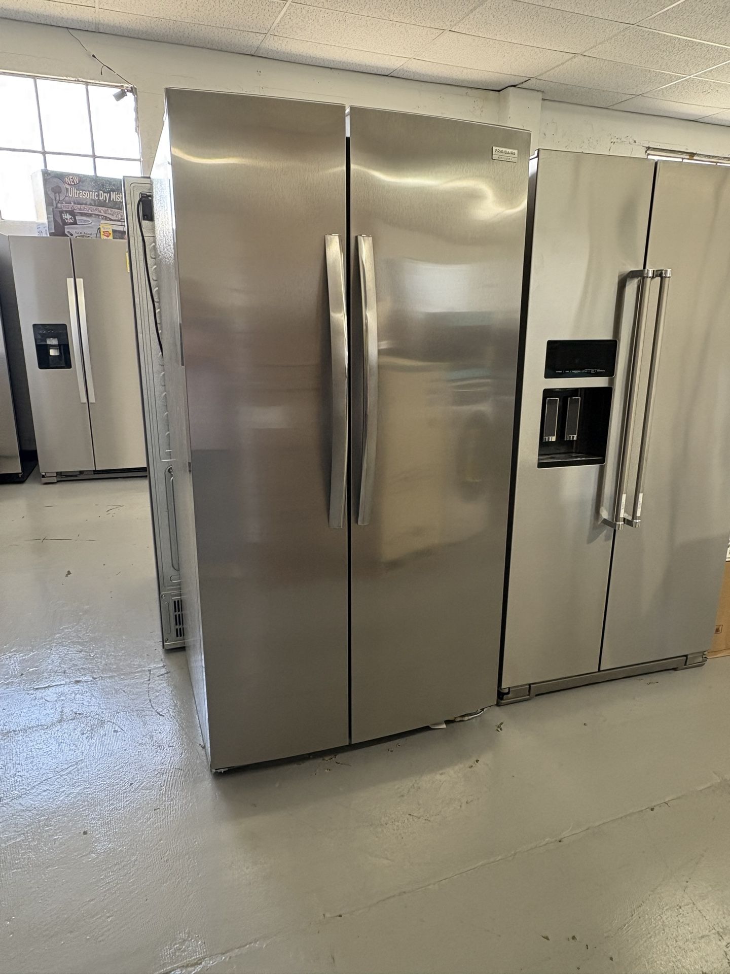 Frigidaire Galley 36β 26 Cu Ft Standard Depth, With Internal Water Refrigerator