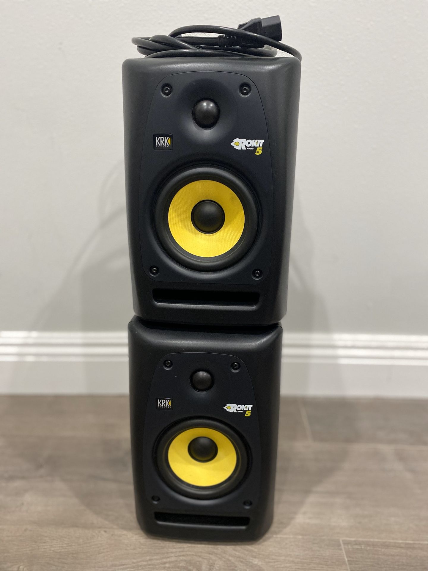 KRK ROKIT 5 RPG2 Powered Studio Monitors