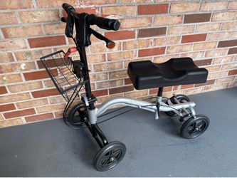 Nova knee scooter