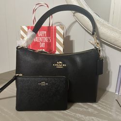 New Coach Purse And Wristlet 