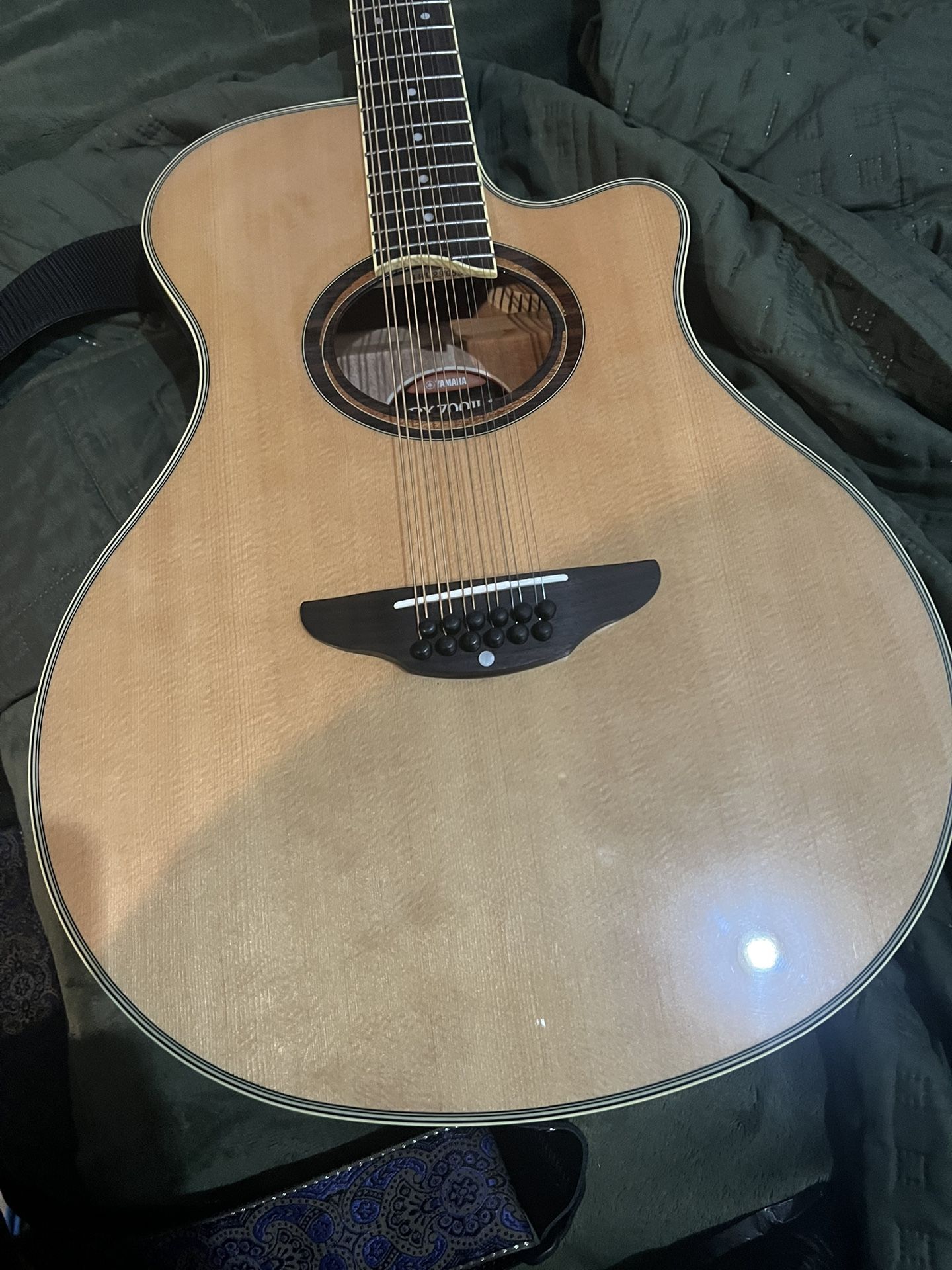 UPGRADED YAMAHA 12 STRING