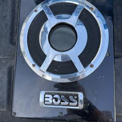 BOSS BASS800 8" 800W Low Profile Amplified Subwoofer
