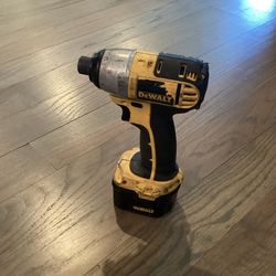 DeWalt DC825 18V Impact Driver