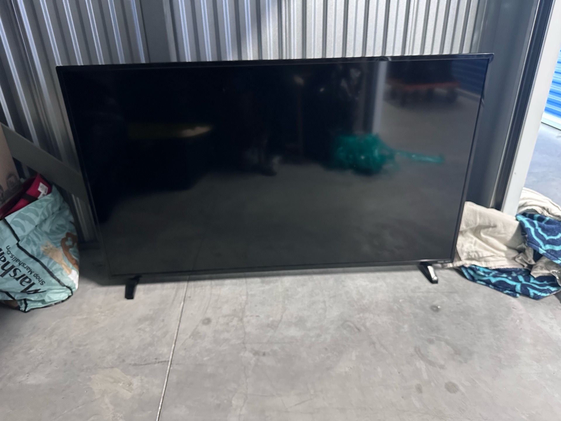 65” Phillips ROKU TV ONLY A YEAR OLD