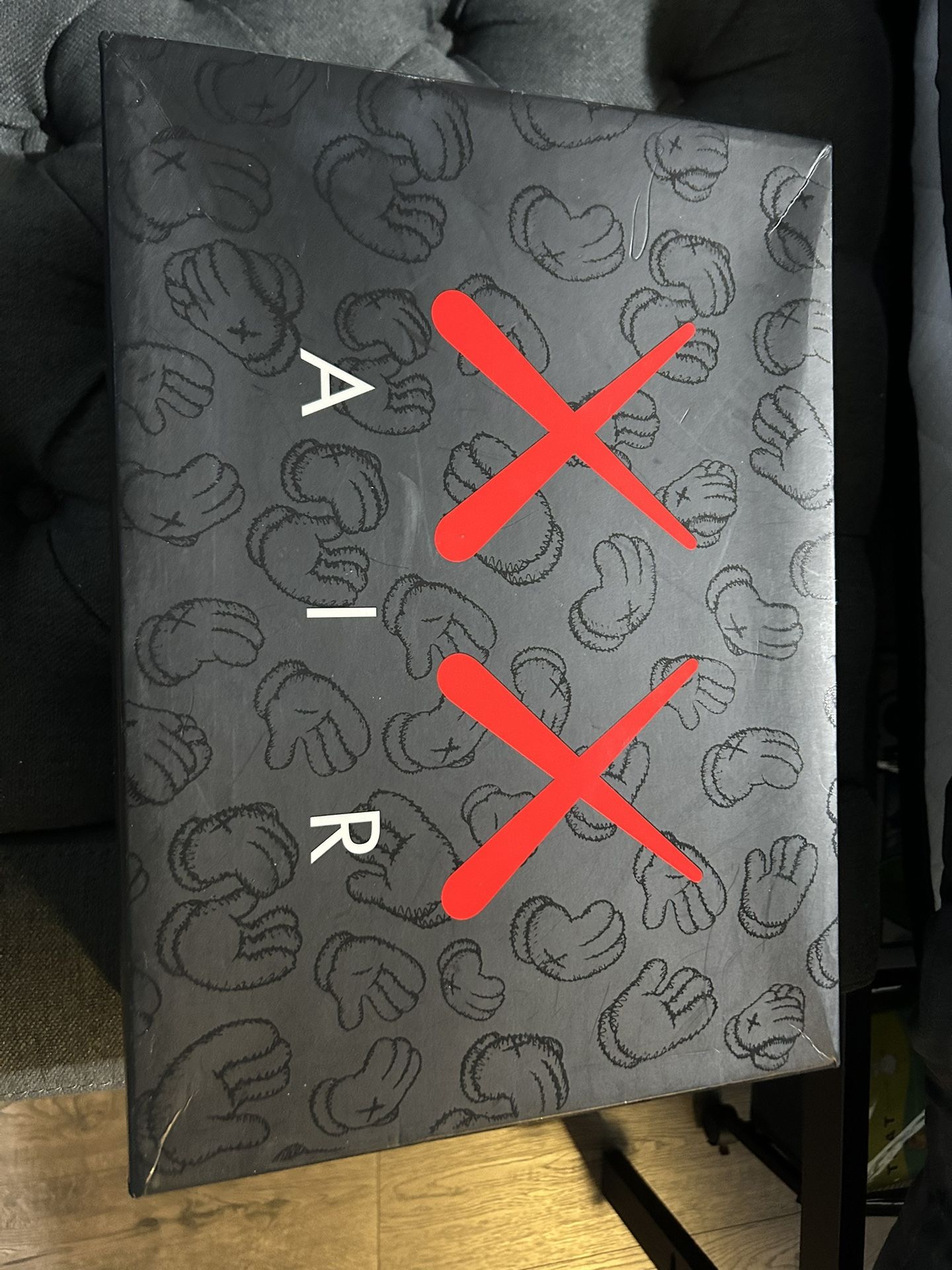 Jordan 4 Kaws