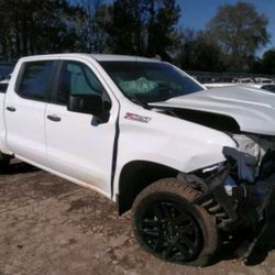 2019 chevy silverado parts partout. Title for parts only, transmission no good, good v8 6.2 4x4 motor 30 day warranty
