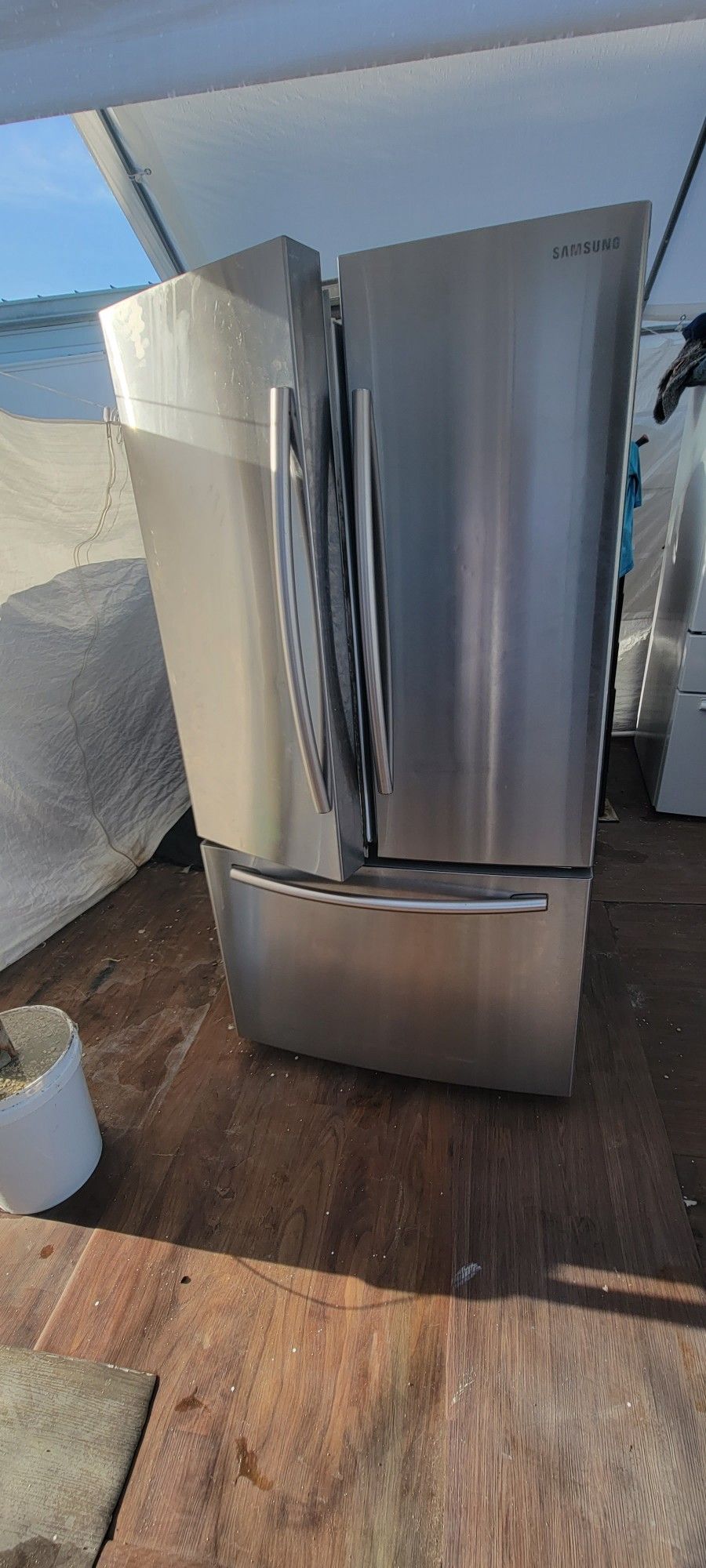 WHIRLPOOL BOTTOM FREEZER  STAINLESS STEEL 36-INCH WIDE TOUCHSCREEN