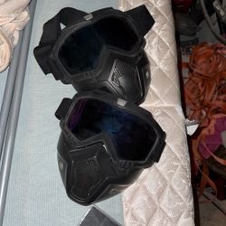 Paintball, masks riding masks