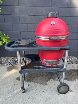 Big Green Egg / Globe Café Kamado Charcoal Grill & Smoker – Large Red Ceramic BBQ