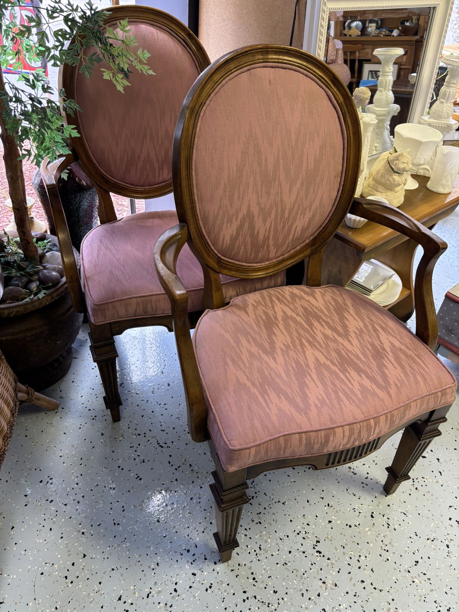 Antique Pink Chair Set 💕
