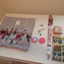 BTS mecrch Packs