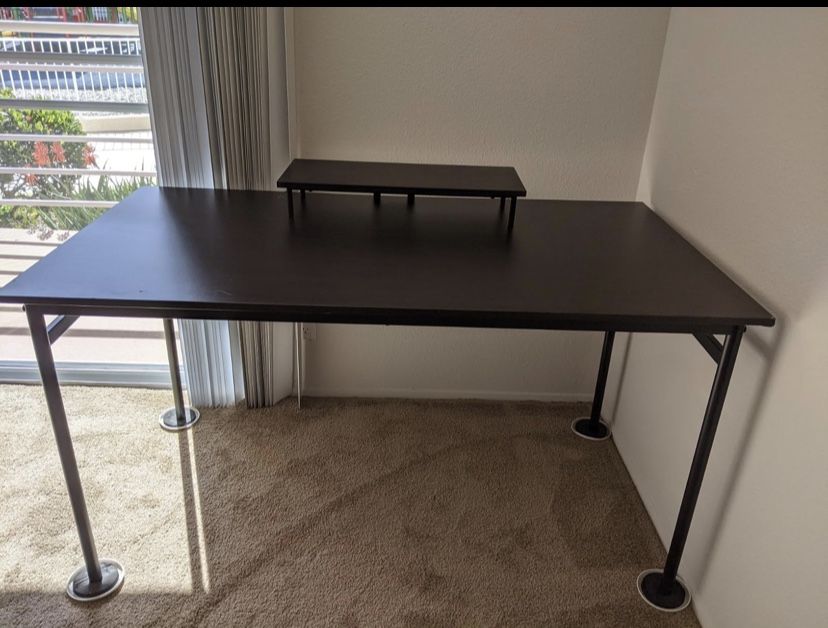 New Zinus Computer Desk