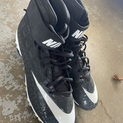 Nike Hi-Top Cleats Football/soccer