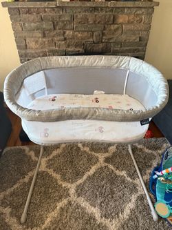 Halo BassiNest Lite Portable Bassinet