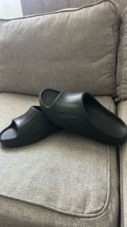 Nike slides
