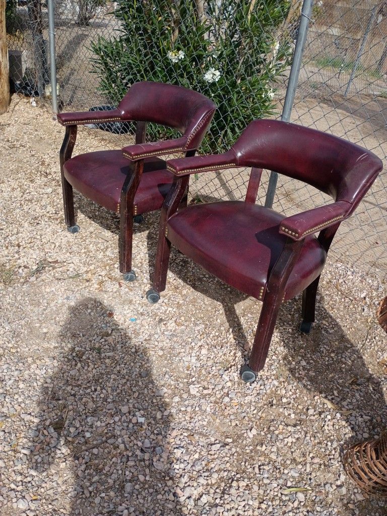 Traditional Guest Chairs  ( Office)