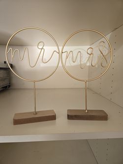 Mr and Mrs wedding stands