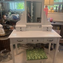 LED Lighted Vanity With Stool